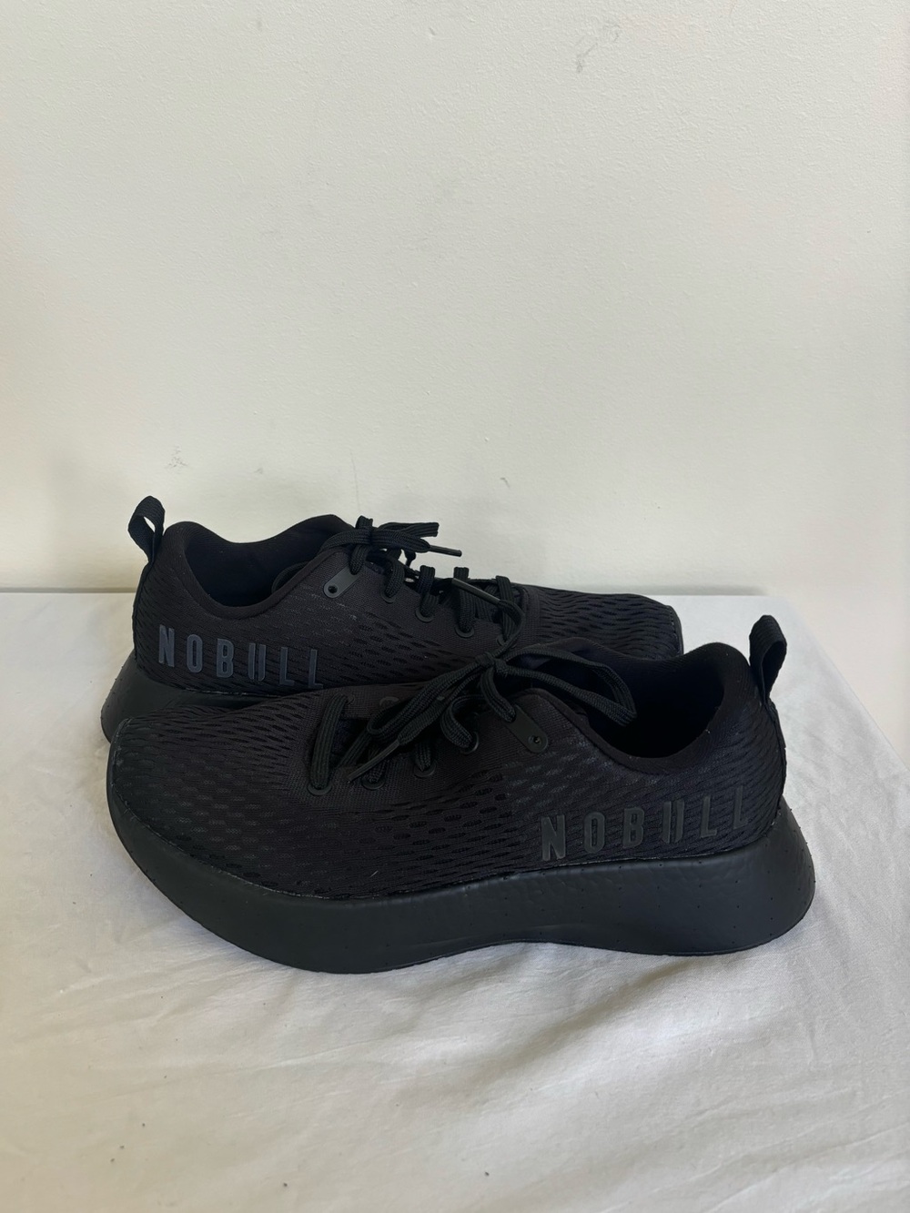 Nobull Journey Black Gum Sole Mesh Running Sneakers Mens sz 9 Womens 10.5